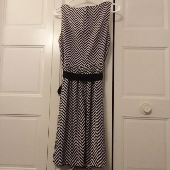 White House Black Market Dress - Picture 4 of 6